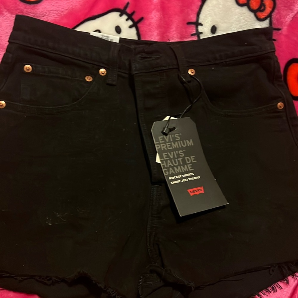 Brand new Levi ribcage shorts size 30 waist